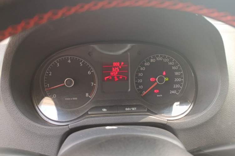 Used Volkswagen Polo 2011 1.6L Automatic ZhiShang Version Instrument Cluster