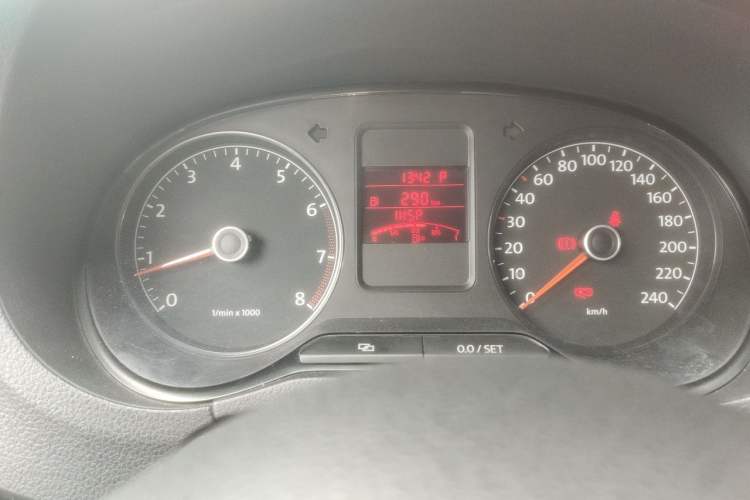Used Volkswagen Polo 2011 1.4L Automatic ZhiShang Version Instrument Cluster