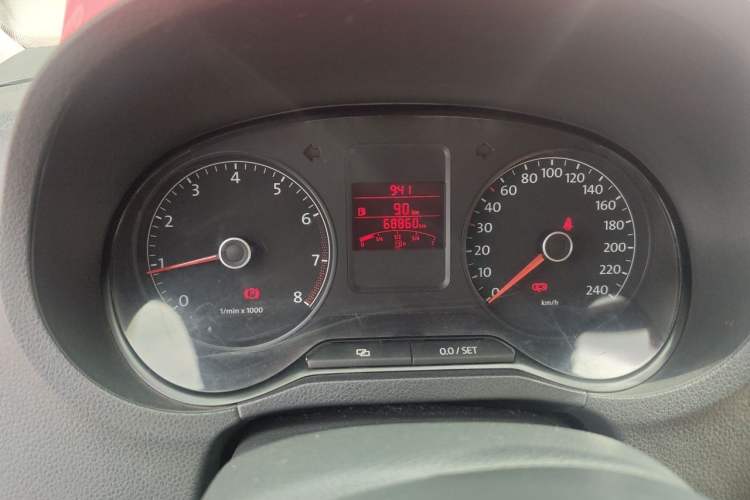 Used Volkswagen Polo 2011 1.4L Manual ZhiShang Edition Instrument Cluster