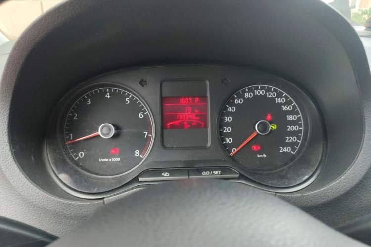 Used Volkswagen Polo 2011 1.6L Automatic ZhiShang Version Instrument Cluster