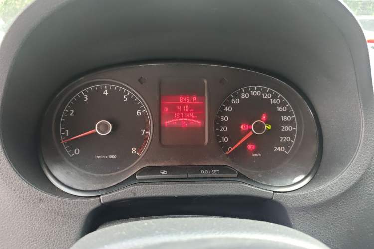 Used Volkswagen Polo 2011 1.6L Automatic ZhiShang Version Instrument Cluster
