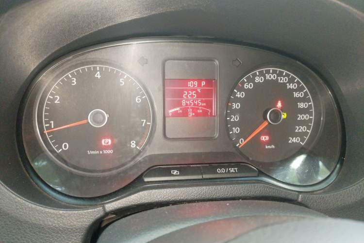 Used Volkswagen Polo 2011 1.6L Automatic ZhiShang Version Instrument Cluster