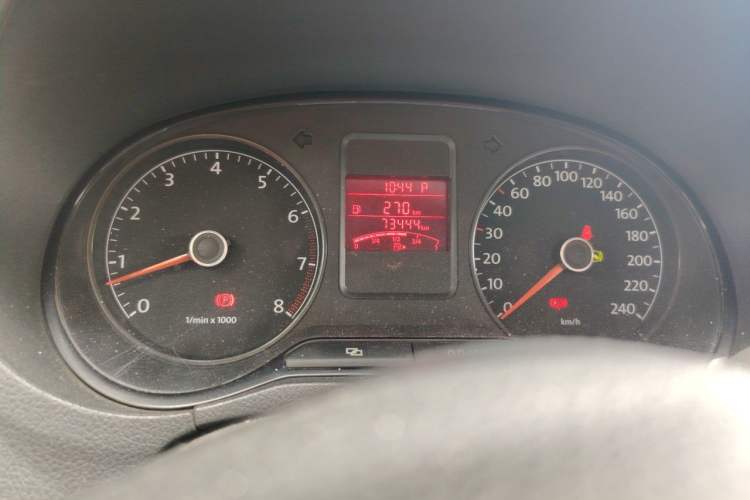 Used Volkswagen Polo 2011 1.6L Automatic ZhiShang Version Instrument Cluster