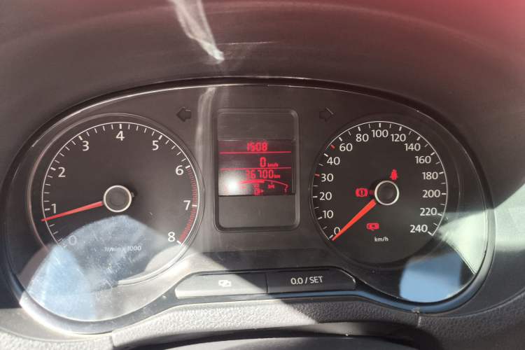 Used Volkswagen Polo 2011 1.6L Manual ZhiShang Edition Instrument Cluster
