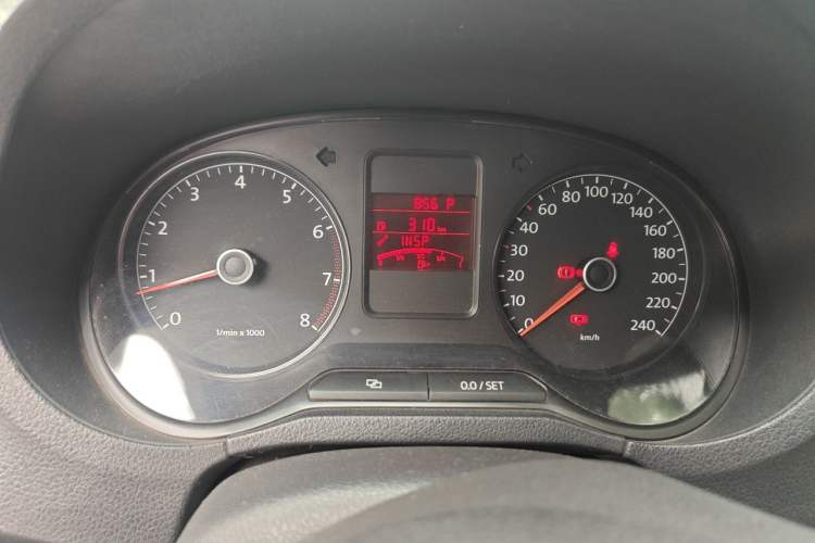 Used Volkswagen Polo 2011 1.4L Automatic ZhiShang Version Instrument Cluster