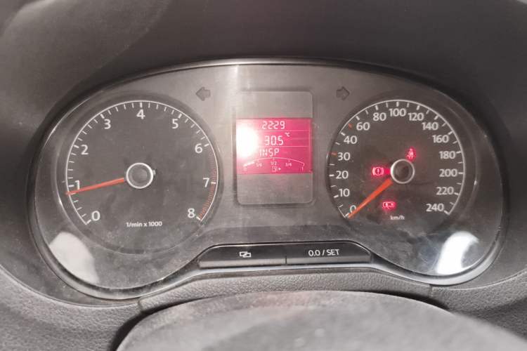 Used Volkswagen Polo 2011 1.6L Manual ZhiShang Edition Instrument Cluster