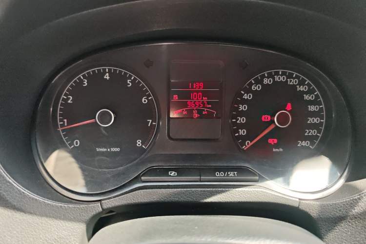 Used Volkswagen Polo 2011 1.6L Manual ZhiShang Edition Instrument Cluster