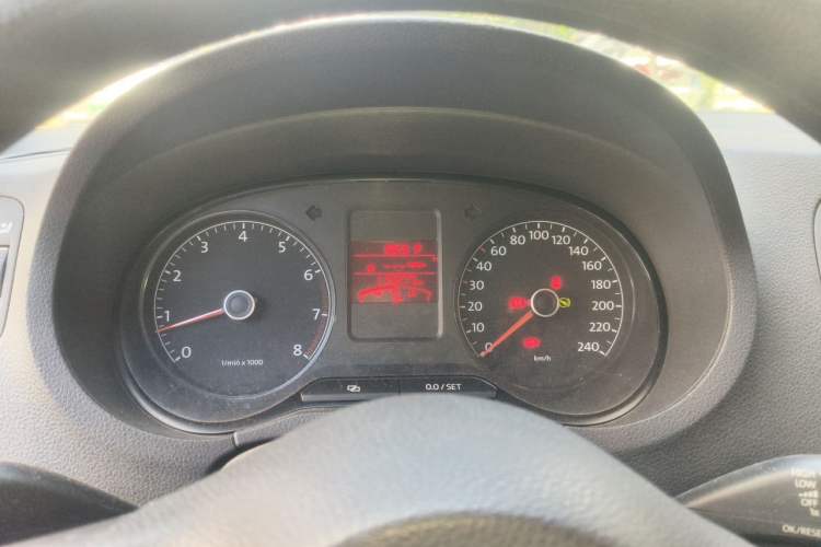 Used Volkswagen Polo 2011 1.6L Automatic ZhiShang Version Instrument Cluster