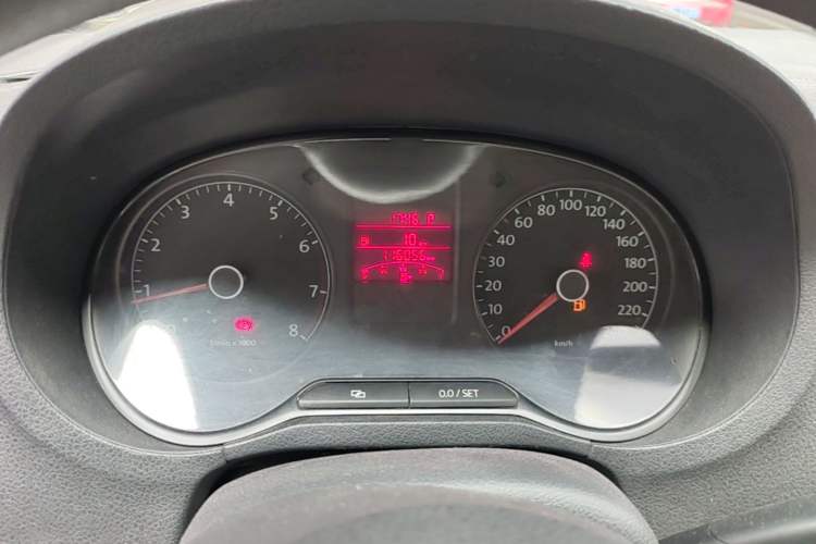 Used Volkswagen Polo 2011 1.6L Automatic ZhiShang Version Instrument Cluster