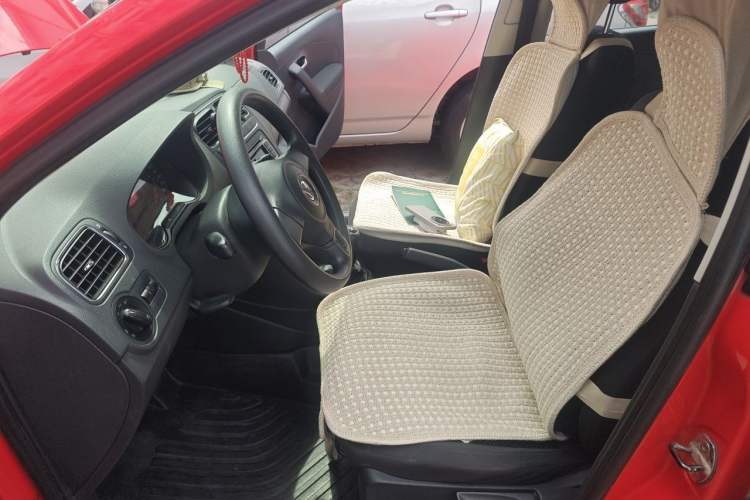 Used Volkswagen Polo 2011 1.4L Manual ZhiShang Edition Left Front Seat