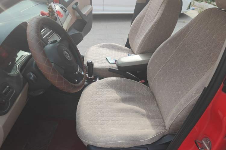 Used Volkswagen Polo 2011 1.4L Manual ZhiShang Edition Left Front Seat