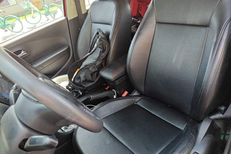 Used Volkswagen Polo 2011 1.6L Automatic ZhiShang Version Left Front Seat