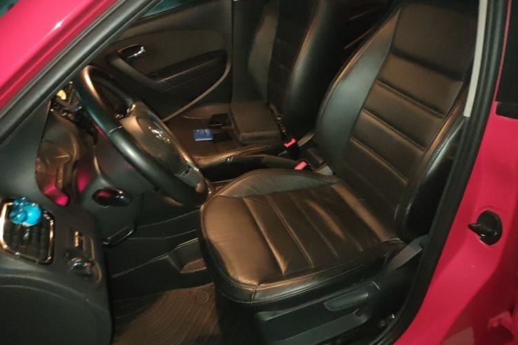 Used Volkswagen Polo 2011 1.6L Automatic ZhiKu Edition Left Front Seat
