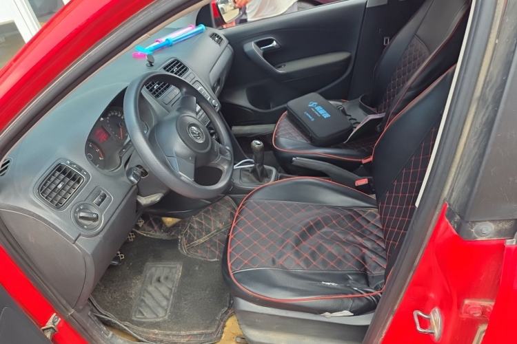 Used Volkswagen Polo 2011 1.4L Manual ZhiLe Edition Left Front Seat
