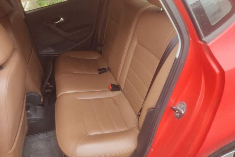 Used Volkswagen Polo 2011 1.4L Manual ZhiShang Edition Left Rear Seat