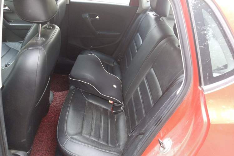 Used Volkswagen Polo 2011 1.6L Automatic ZhiKu Edition Left Rear Seat