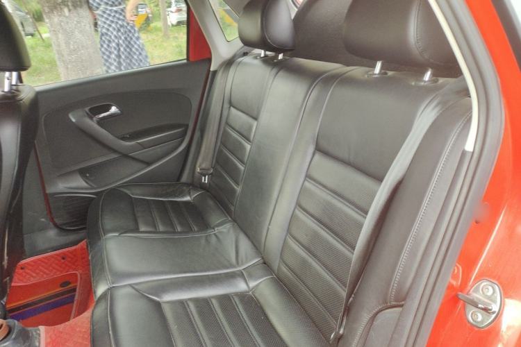 Used Volkswagen Polo 2011 1.6L Automatic ZhiKu Edition Left Rear Seat
