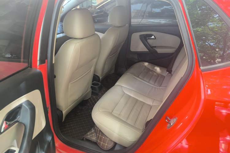 Used Volkswagen Polo 2011 1.4L Automatic ZhiShang Version Left Rear Seat