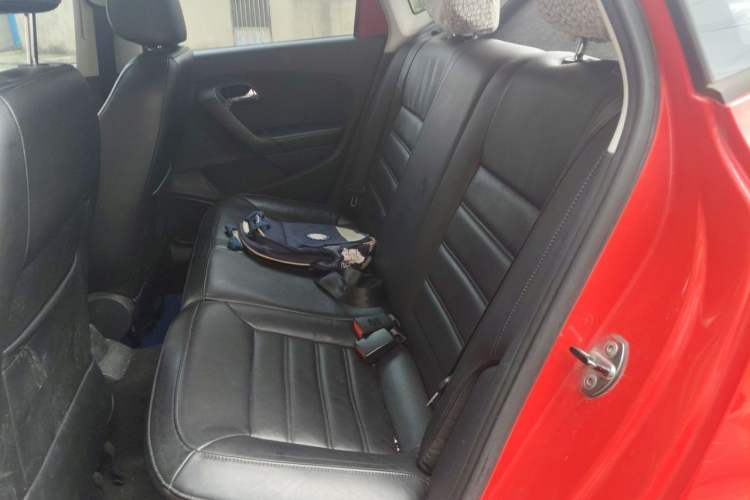 Used Volkswagen Polo 2011 1.6L Automatic ZhiShang Version Left Rear Seat