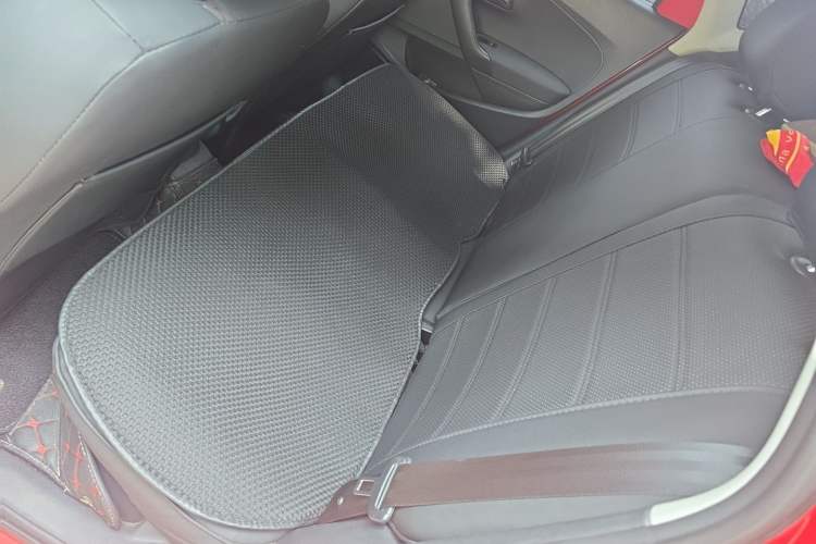 Used Volkswagen Polo 2011 1.6L Automatic ZhiShang Version Left Rear Seat