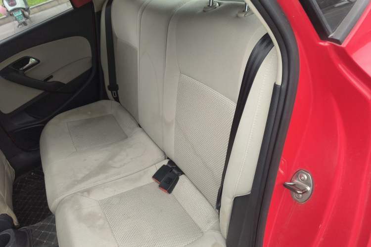 Used Volkswagen Polo 2011 1.6L Automatic ZhiKu Edition Left Rear Seat