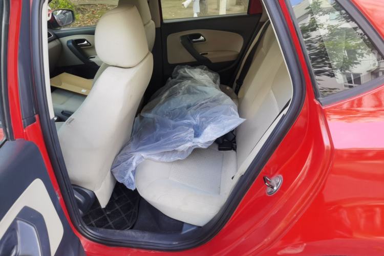 Used Volkswagen Polo 2011 1.6L Automatic ZhiShang Version Left Rear Seat