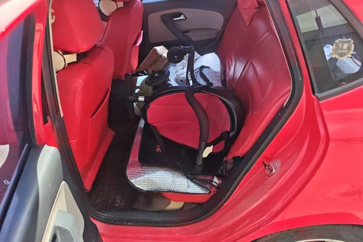 Used Volkswagen Polo 2011 1.6L Manual ZhiShang Edition Left Rear Seat