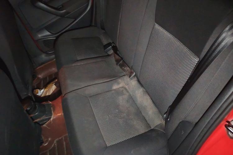 Used Volkswagen Polo 2011 1.6L Automatic ZhiShang Version Left Rear Seat