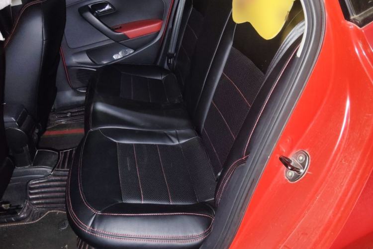 Used Volkswagen Polo 2011 1.6L Automatic ZhiShang Version Left Rear Seat