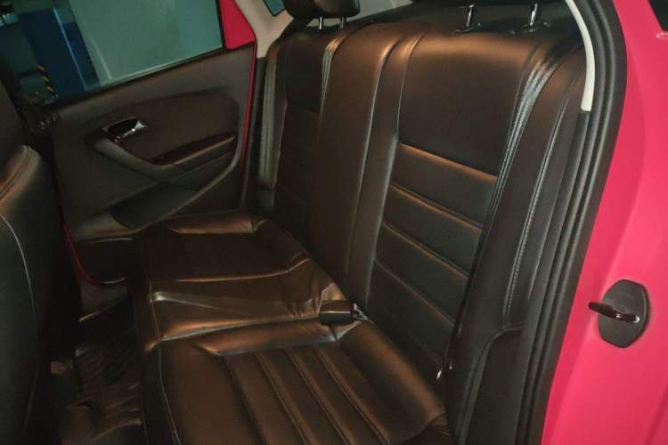 Used Volkswagen Polo 2011 1.6L Automatic ZhiKu Edition Left Rear Seat