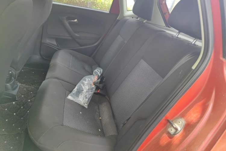 Used Volkswagen Polo 2011 1.6L Automatic ZhiShang Version Left Rear Seat