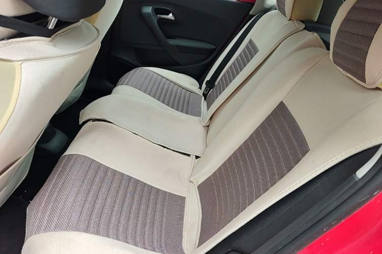 Used Volkswagen Polo 2011 1.6L Automatic ZhiShang Version Left Rear Seat