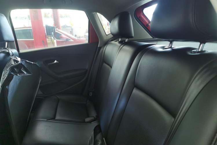 Used Volkswagen Polo 2011 1.4L Automatic ZhiShang Version Left Rear Seat