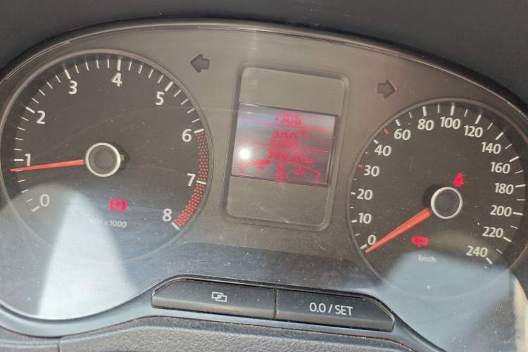 Used Volkswagen Polo 2011 1.4L Manual ZhiLe Edition Odometer Close Up