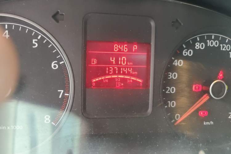 Used Volkswagen Polo 2011 1.6L Automatic ZhiShang Version Odometer Close Up