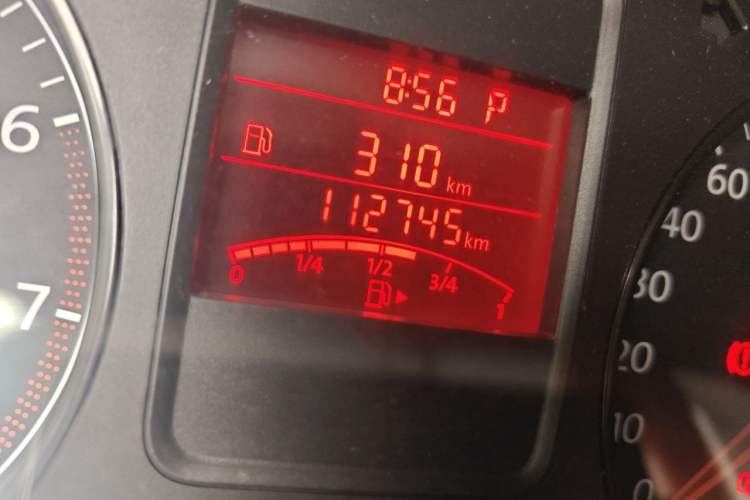 Used Volkswagen Polo 2011 1.4L Automatic ZhiShang Version Odometer Close Up