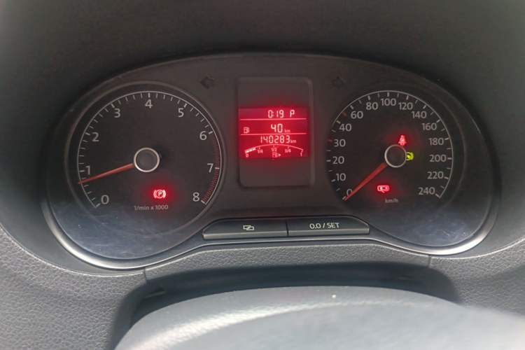 Used Volkswagen Polo 2011 1.6L Automatic ZhiKu Edition Odometer Close Up