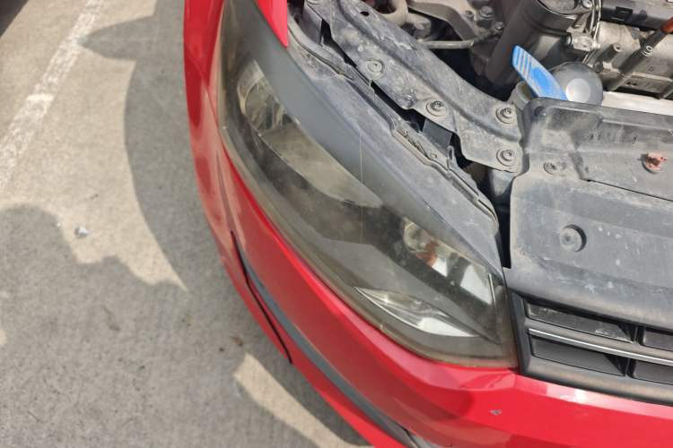 Used Volkswagen Polo 2011 1.4L Manual ZhiLe Edition Right Front Headlight