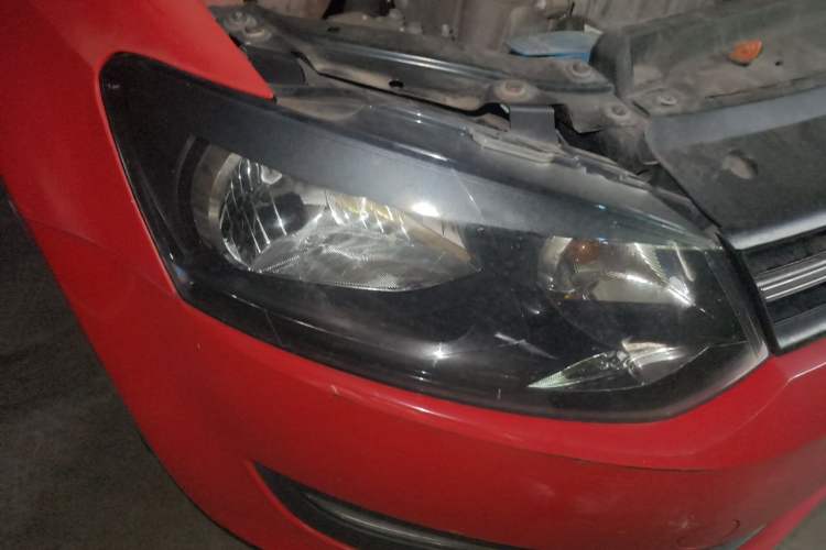 Used Volkswagen Polo 2011 1.4L Automatic ZhiShang Version Right Front Headlight