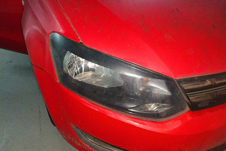 Used Volkswagen Polo 2011 1.6L Manual ZhiShang Edition Right Front Headlight