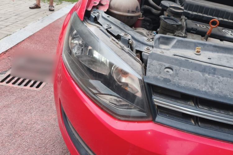 Used Volkswagen Polo 2011 1.6L Manual ZhiShang Edition Right Front Headlight