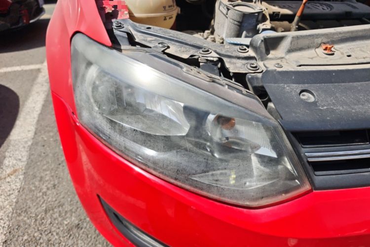Used Volkswagen Polo 2011 1.6L Manual ZhiShang Edition Right Front Headlight