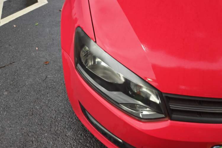 Used Volkswagen Polo 2011 1.4L Automatic ZhiCool Edition Right Front Headlight