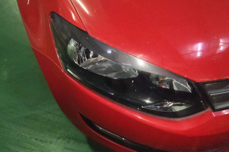 Used Volkswagen Polo 2011 1.6L Automatic ZhiShang Version Right Front Headlight