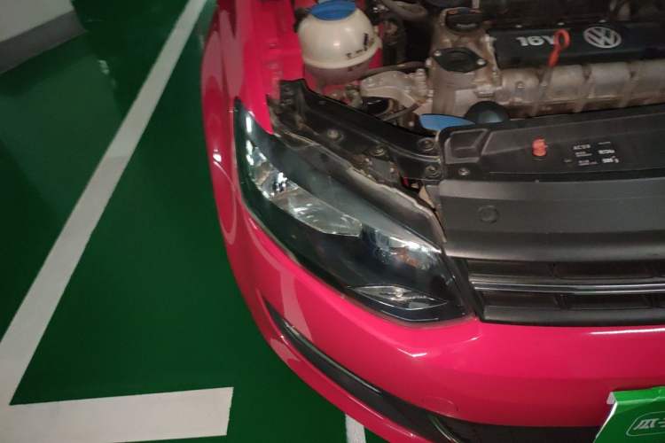 Used Volkswagen Polo 2011 1.6L Automatic ZhiKu Edition Right Front Headlight