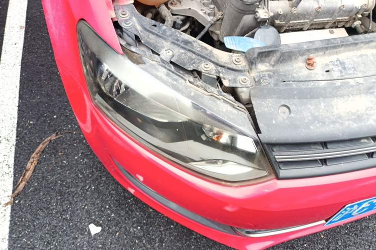 Used Volkswagen Polo 2011 1.6L Automatic ZhiKu Edition Right Front Headlight