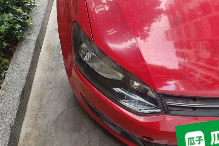 Used Volkswagen Polo 2011 1.4L Automatic ZhiShang Version Right Front Headlight