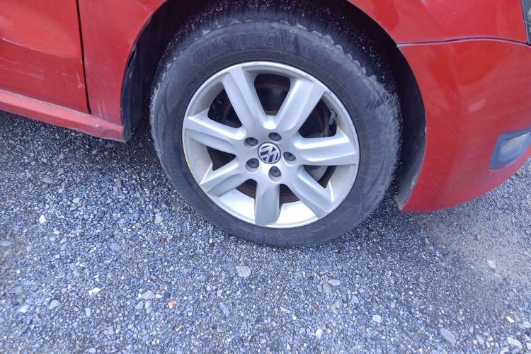 Used Volkswagen Polo 2011 1.6L Automatic ZhiKu Edition Right Front Wheel Hub