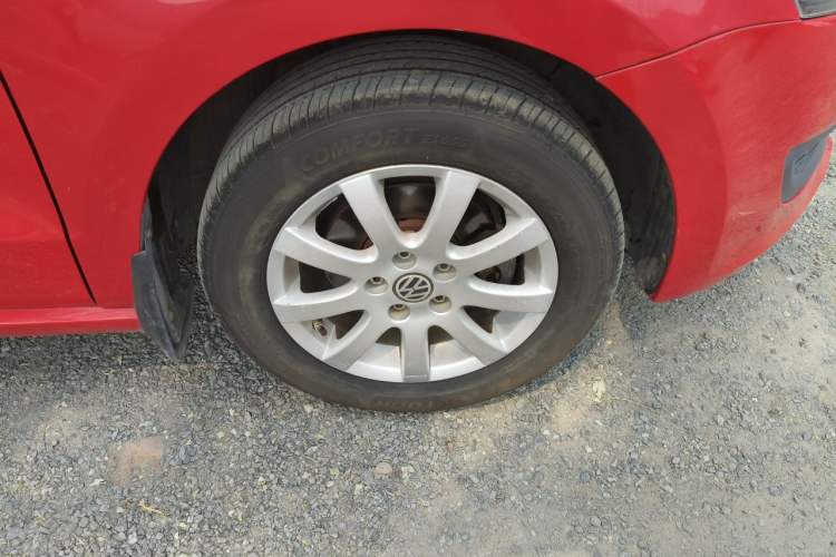 Used Volkswagen Polo 2011 1.4L Manual ZhiLe Edition Right Front Wheel Hub