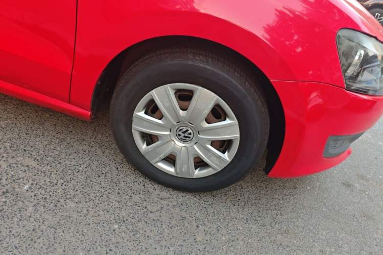 Used Volkswagen Polo 2011 1.4L Manual ZhiLe Edition Right Front Wheel Hub